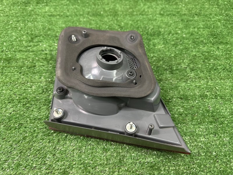 Фонарь в крышку багажника Chevrolet Cruze