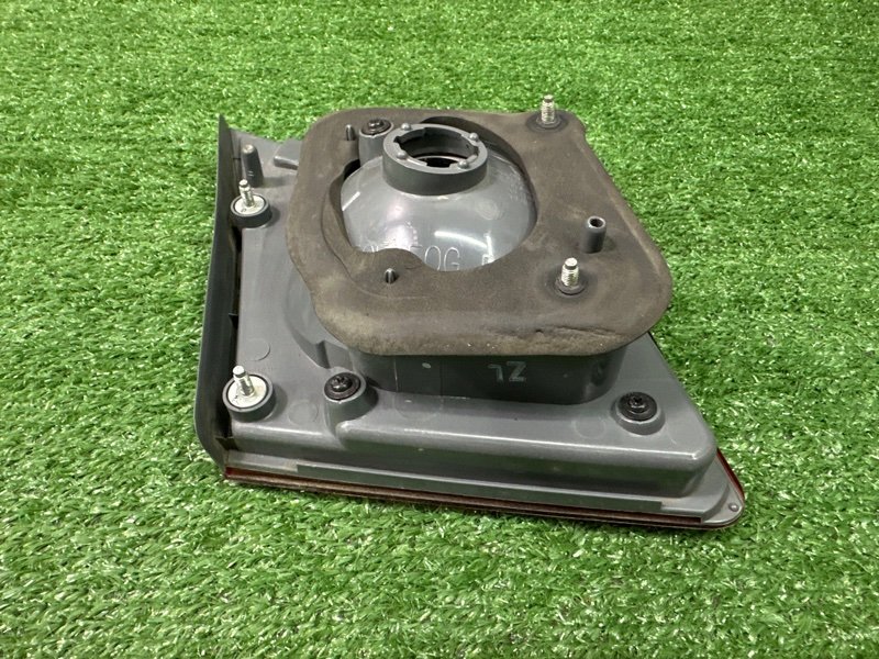 Фонарь в крышку багажника Chevrolet Cruze