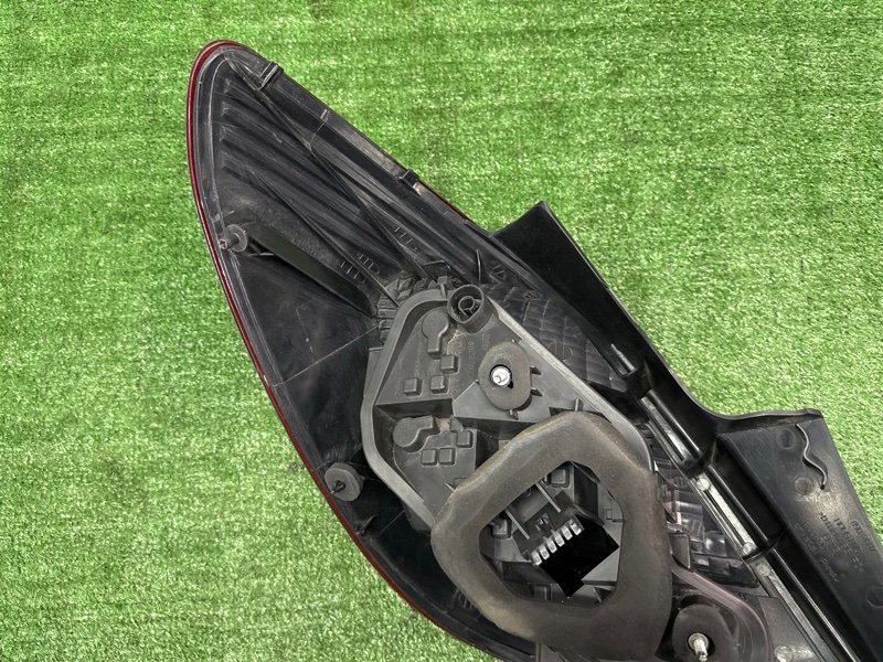 Фонарь в крыло Opel Corsa D