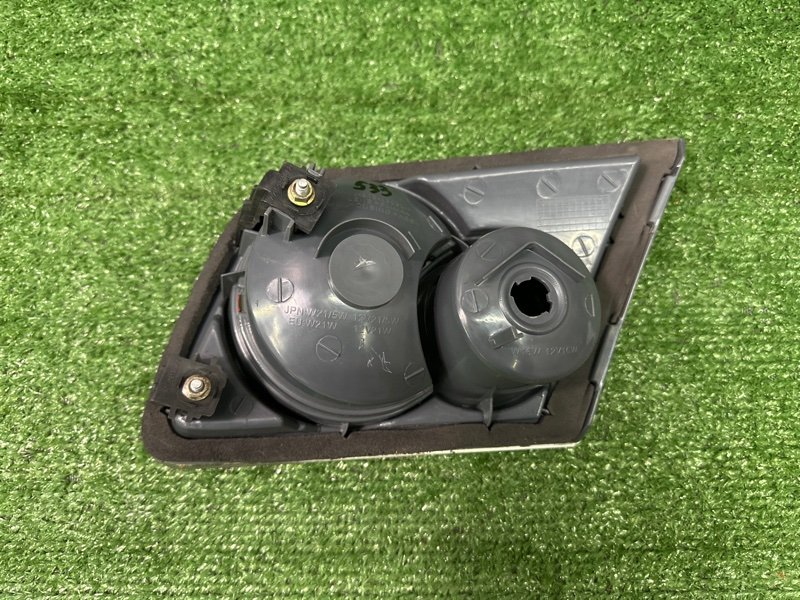 Фонарь в крышку багажника Mazda 6