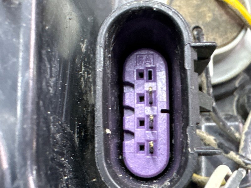 Фонарь в крыло Opel Astra J