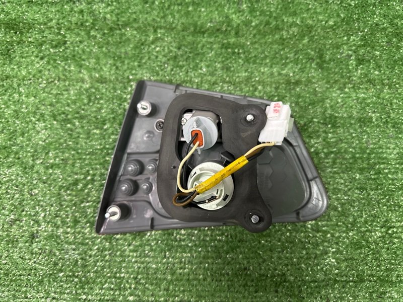 Фонарь в крышку багажника Kia Cerato 2