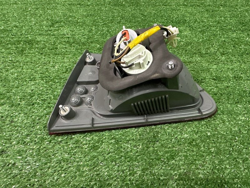 Фонарь в крышку багажника Kia Cerato 2