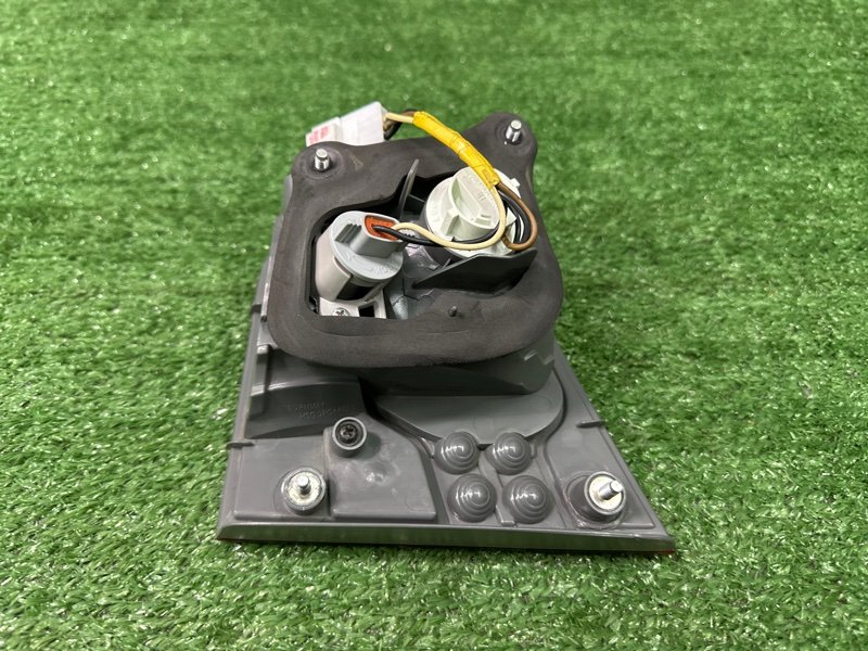 Фонарь в крышку багажника Kia Cerato 2