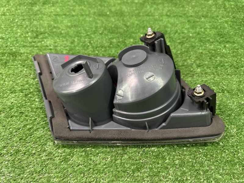 Фонарь в крышку багажника Mazda 6