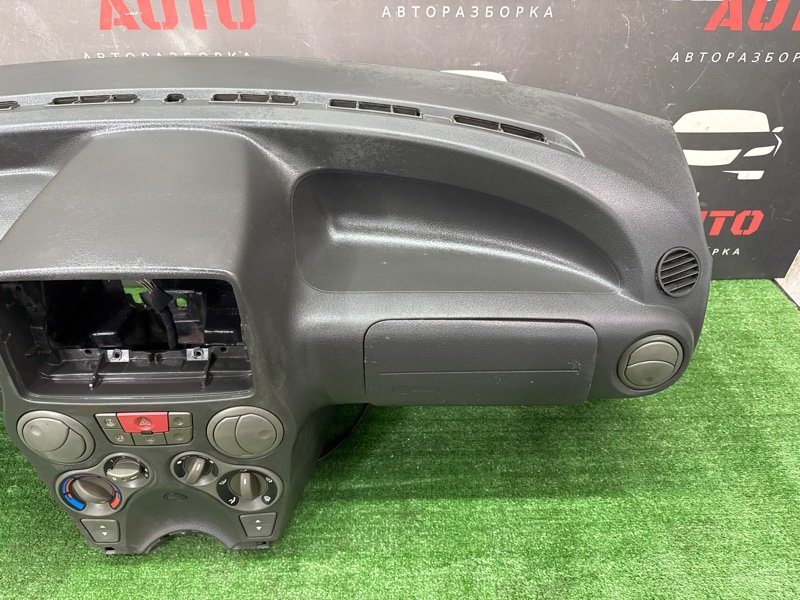 Торпедо Fiat Panda