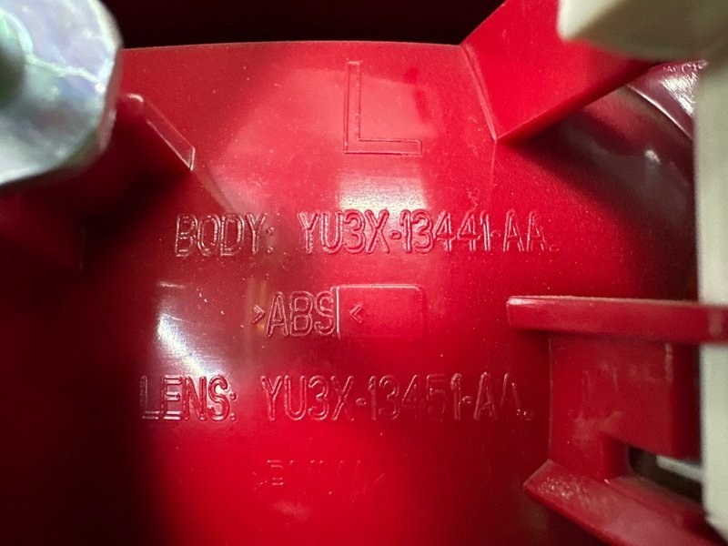 Фонарь в крыло Skoda Fabia 1