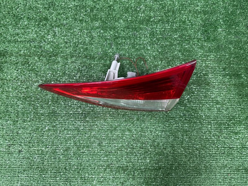 Фонарь в крышку багажника Ford Kuga