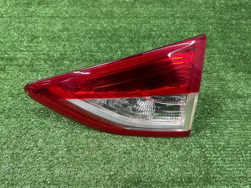 Фонарь в крышку багажника Ford Kuga