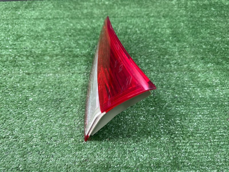 Фонарь в крышку багажника Ford Kuga