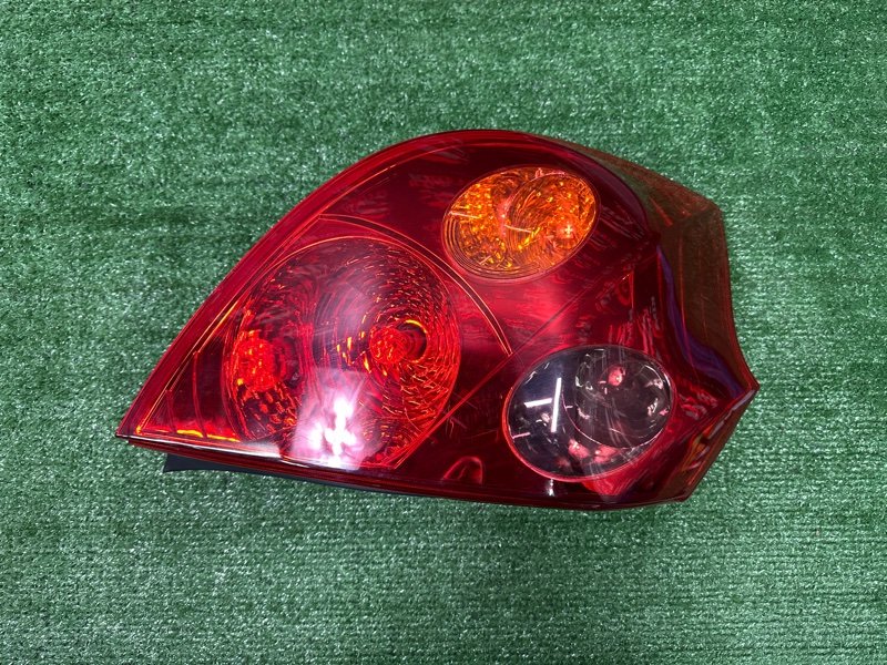 Фонарь в крышку багажника Kia Ceed 1