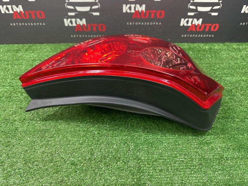 Фонарь в крышку багажника Kia Ceed 1