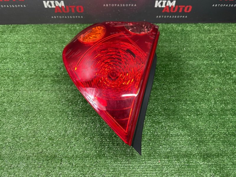 Фонарь в крышку багажника Kia Ceed 1