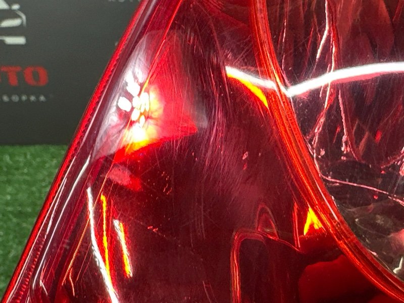 Фонарь в крышку багажника Kia Ceed 1