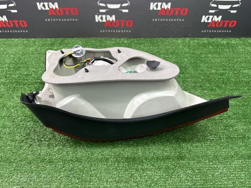 Фонарь в крышку багажника Kia Ceed 1