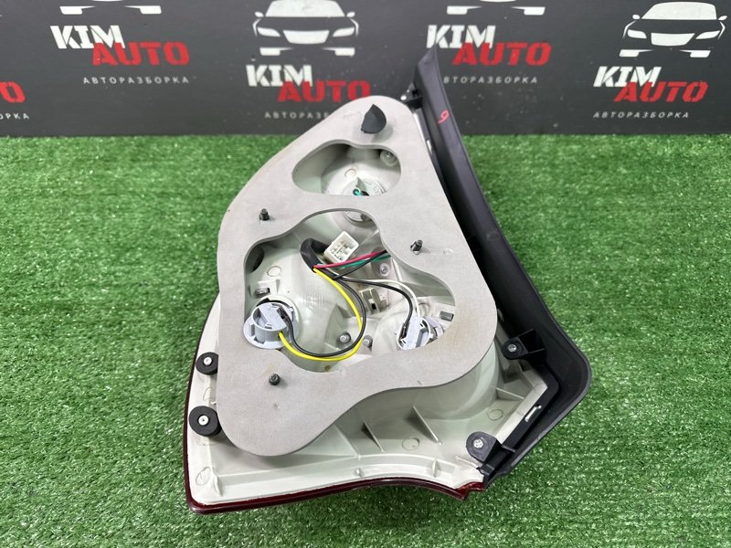 Фонарь в крышку багажника Kia Ceed 1