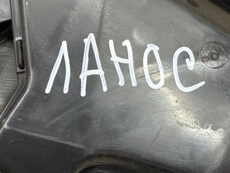 Торпедо Chevrolet Lanos