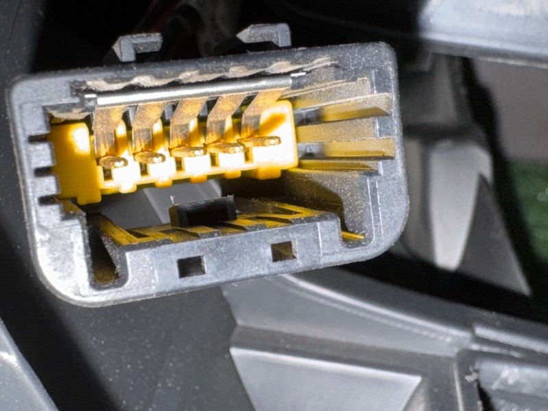 Торпедо Peugeot 207