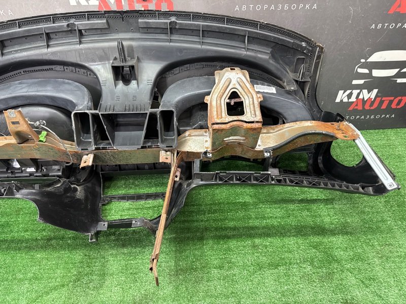 Торпедо Peugeot 206