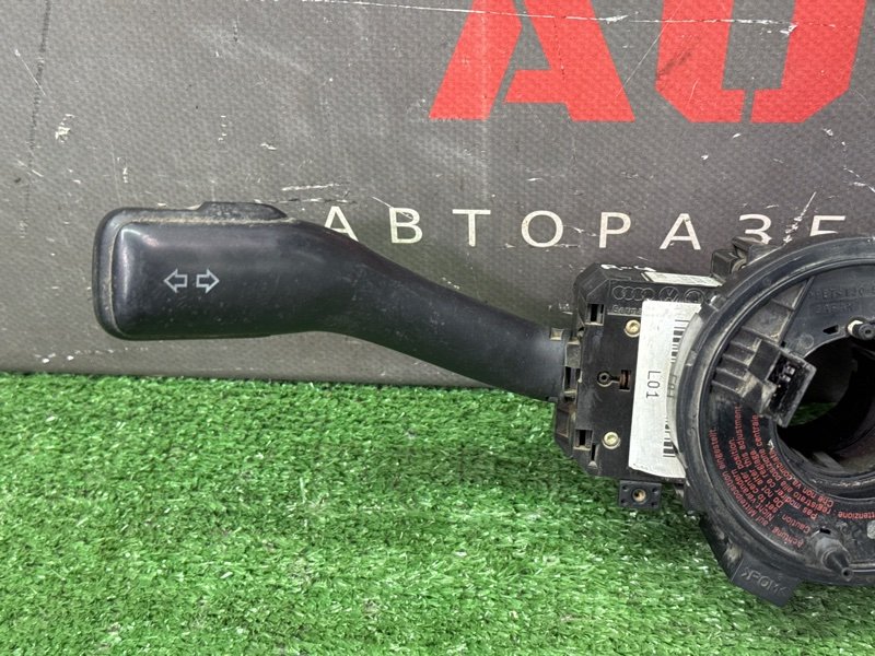 Блок подрулевых переключателей Skoda Octavia A4