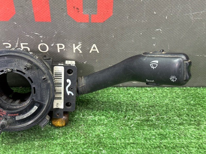 Блок подрулевых переключателей Skoda Octavia A4