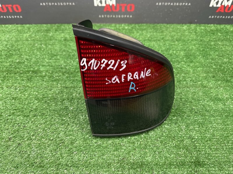 Фонарь в крыло Renault Safrane