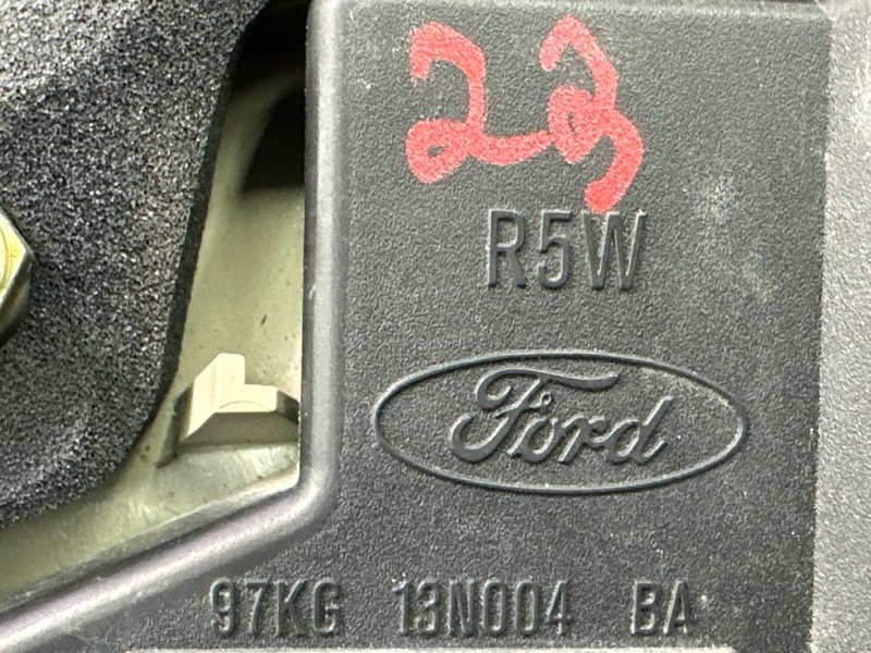 Фонарь в крыло Ford Ka