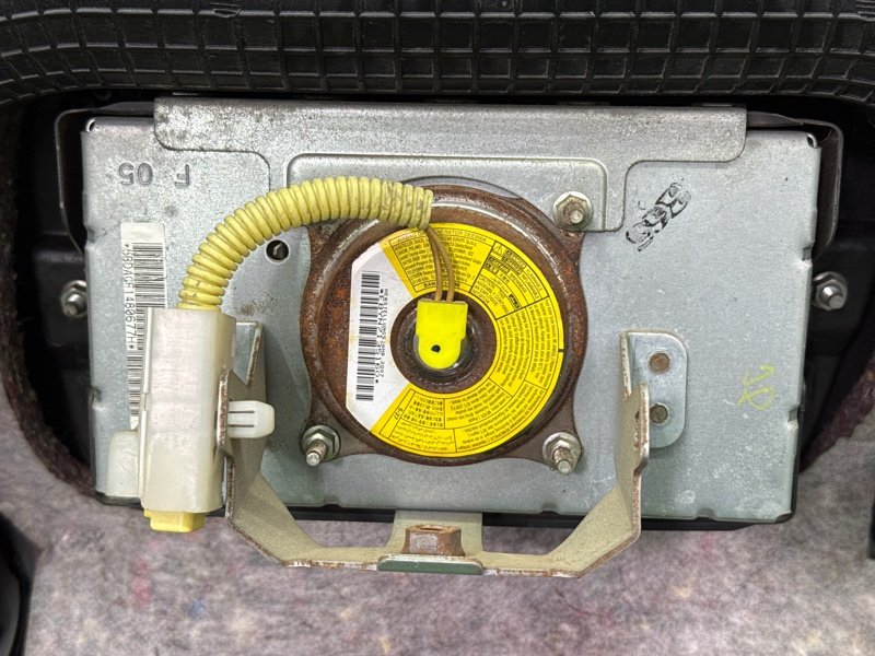 Торпедо Peugeot 107