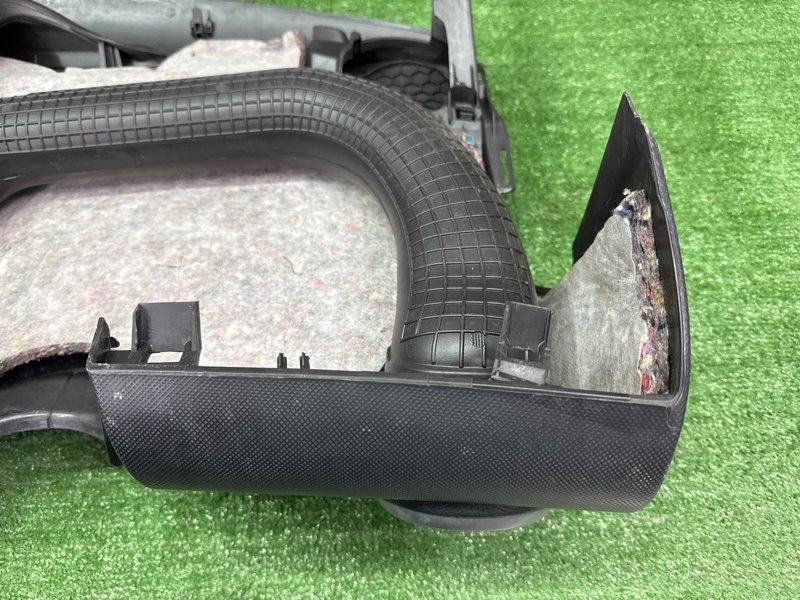 Торпедо Peugeot 107