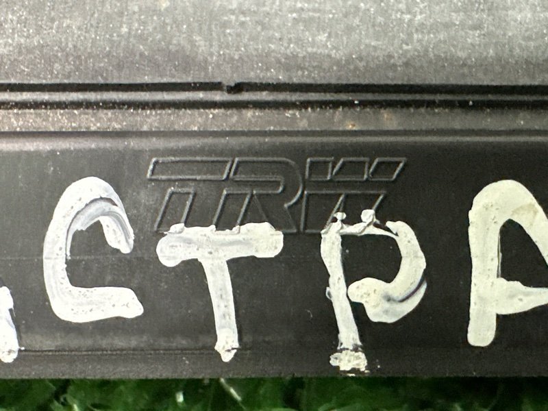 Решетка вентиляционная Opel Astra J