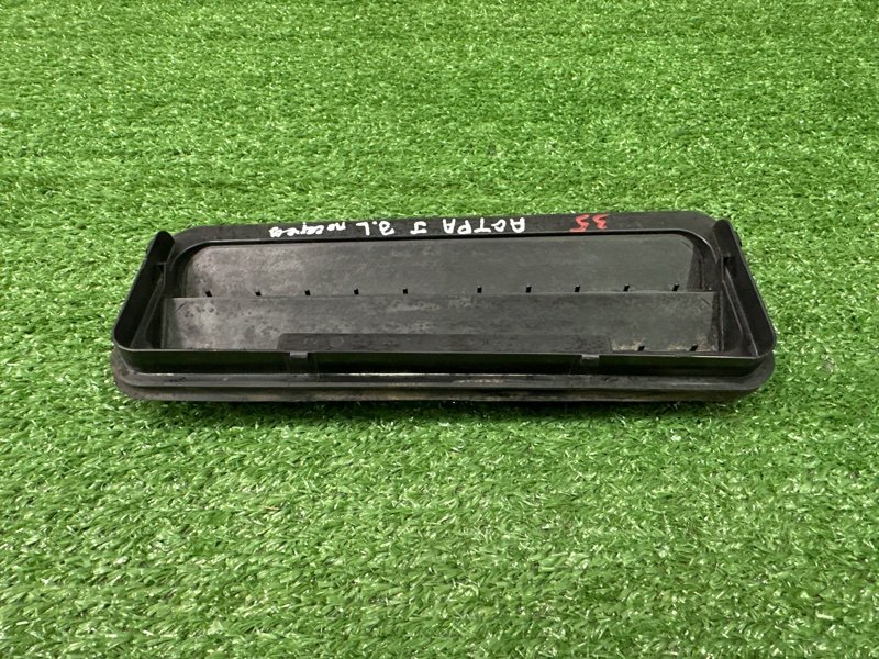 Решетка вентиляционная Opel Astra J