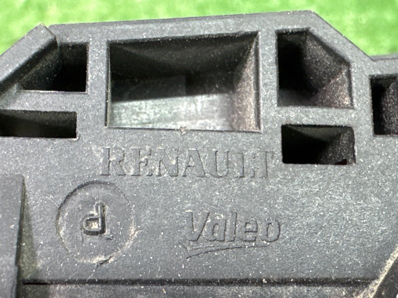 Блок подрулевых переключателей Renault Logan