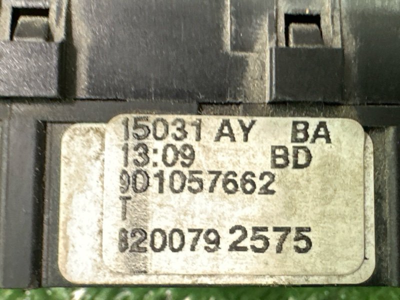 Подрулевой переключатель дворников Lada Largus