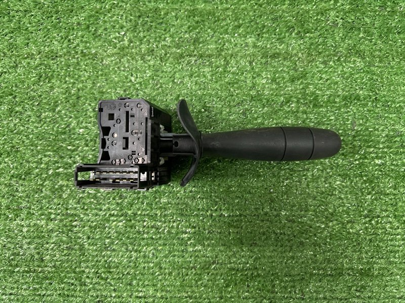 Подрулевой переключатель дворников Lada Largus