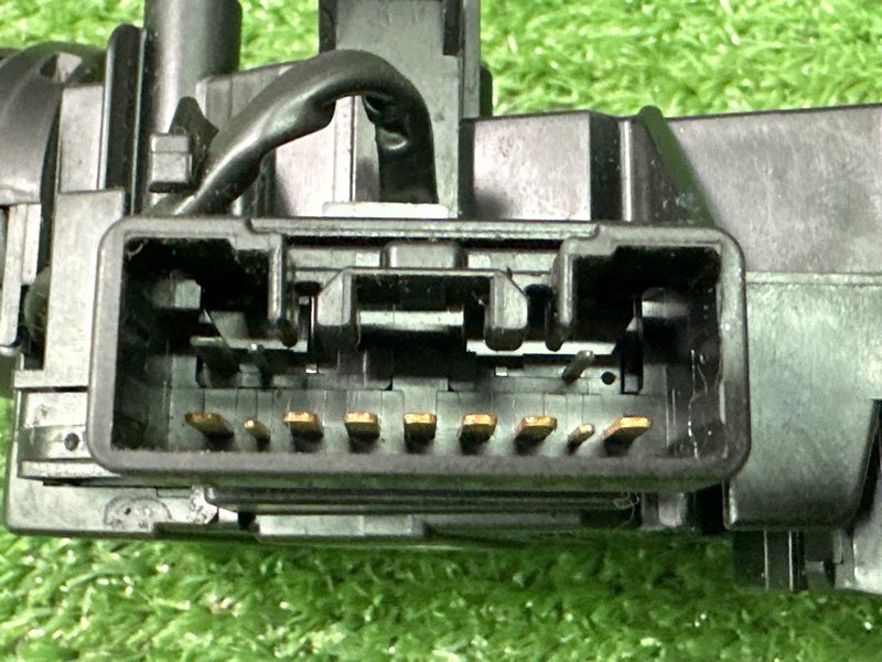 Подрулевой переключатель (гитара) Peugeot 107