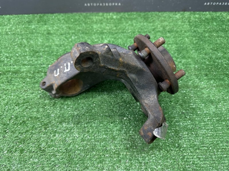 Кулак поворотный Ford Focus 2