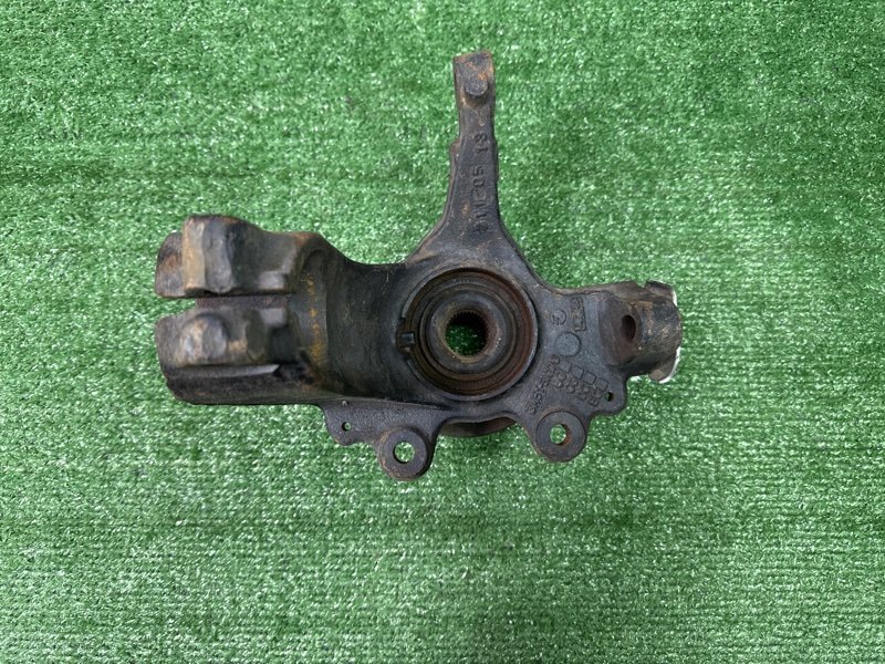 Кулак поворотный Ford Focus 2