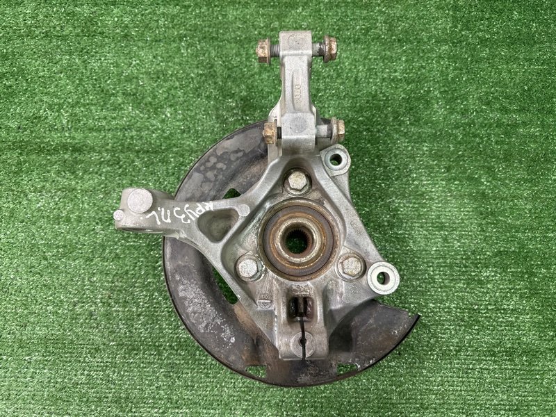 Кулак поворотный Chevrolet Cruze