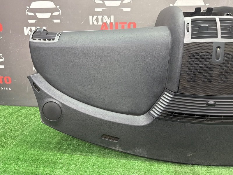 Торпедо Peugeot 407