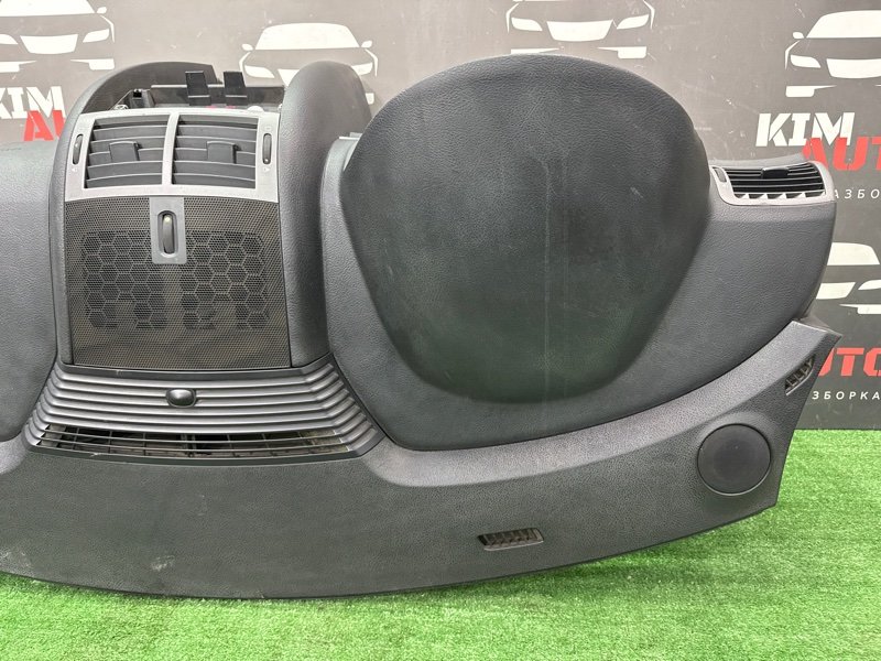 Торпедо Peugeot 407