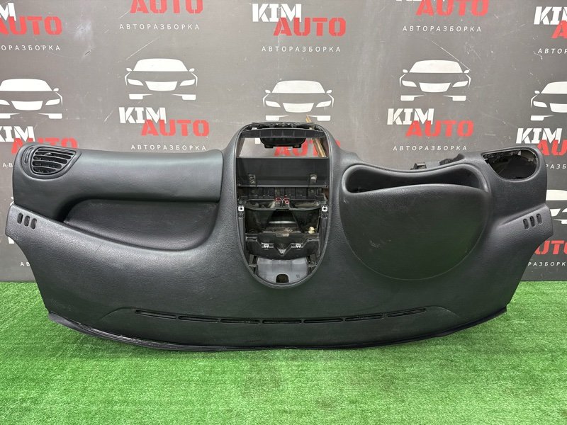 Торпедо Peugeot 206