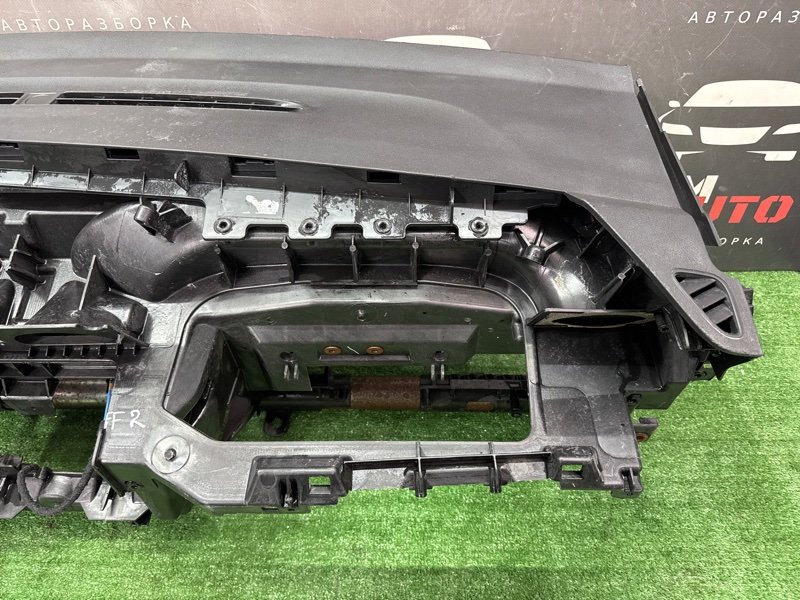 Усилитель торпедо Ford Focus 2