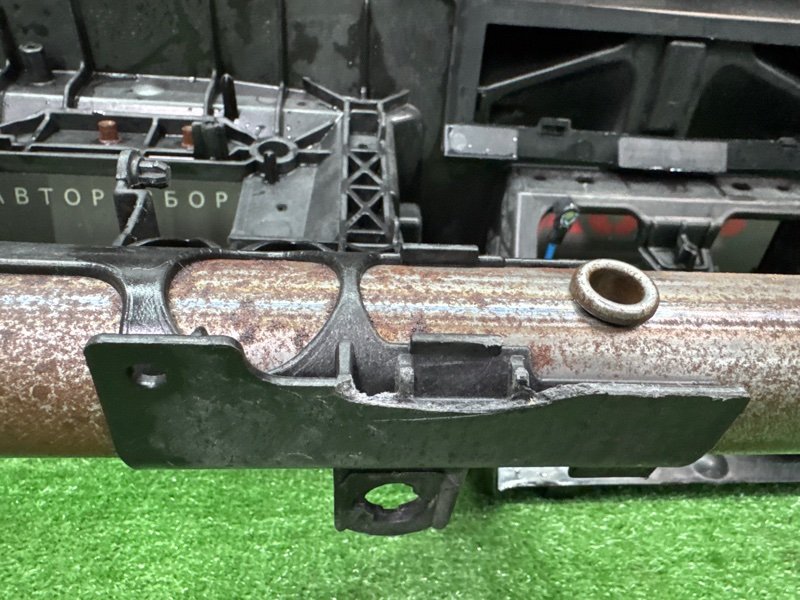 Усилитель торпедо Ford Focus 2