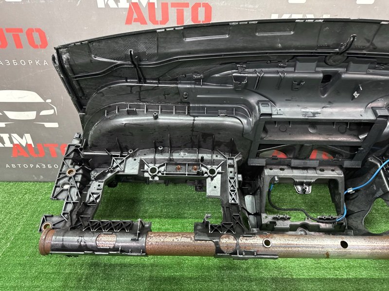 Усилитель торпедо Ford Focus 2