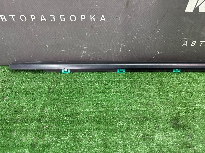 Уплотнитель стекла наружный (Бархотка) Hyundai i30 GD