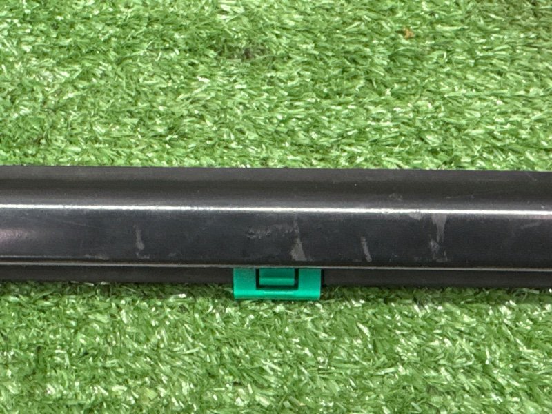 Уплотнитель стекла наружный (Бархотка) Hyundai i30 GD