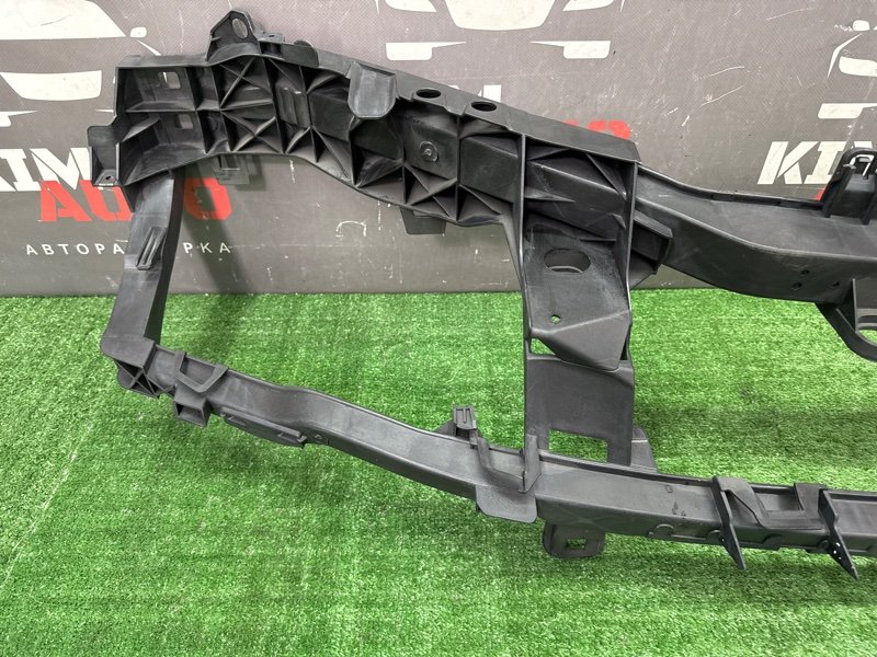 Панель передняя(телевизор) Ford Focus 2