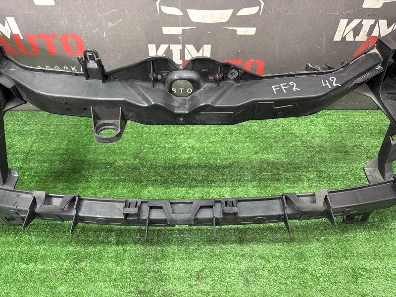 Панель передняя(телевизор) Ford Focus 2