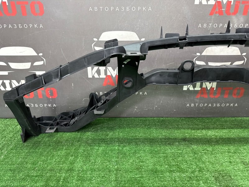 Панель передняя(телевизор) Ford Focus 2