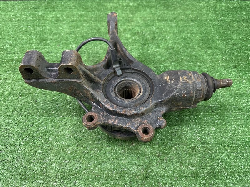 Кулак поворотный Peugeot 307